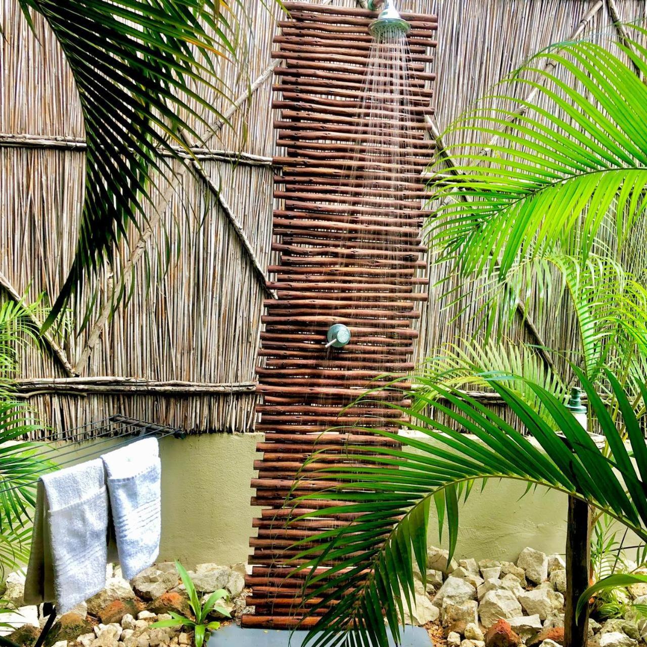 Naara Eco Lodge & Spa Chidenguele Exteriör bild